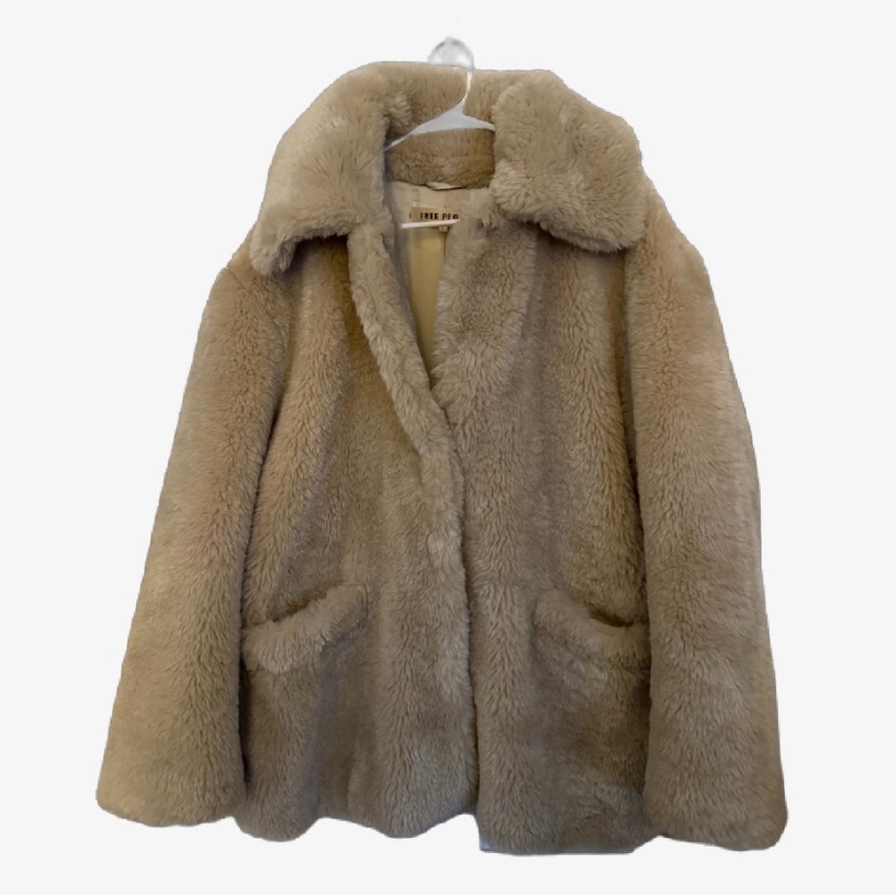 NWT Faux Fur Free People Jacket✨
